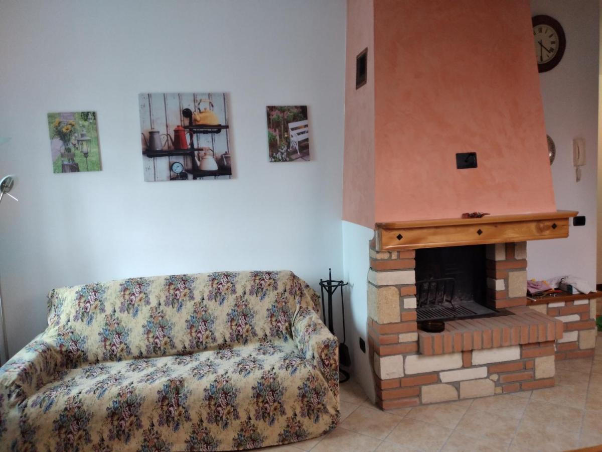 La Casetta Sui Colli Perarolo Bagian luar foto
